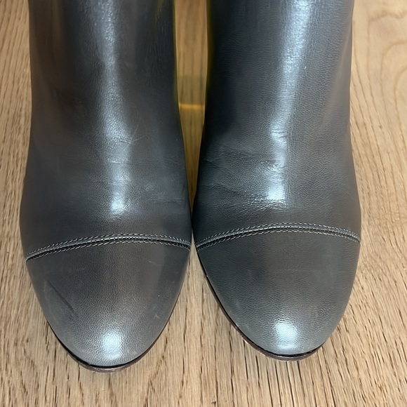 Marc by Marc Jacob’s Grey Leather Heel strap Lucite Heel Shoes - Picture 8 of 8